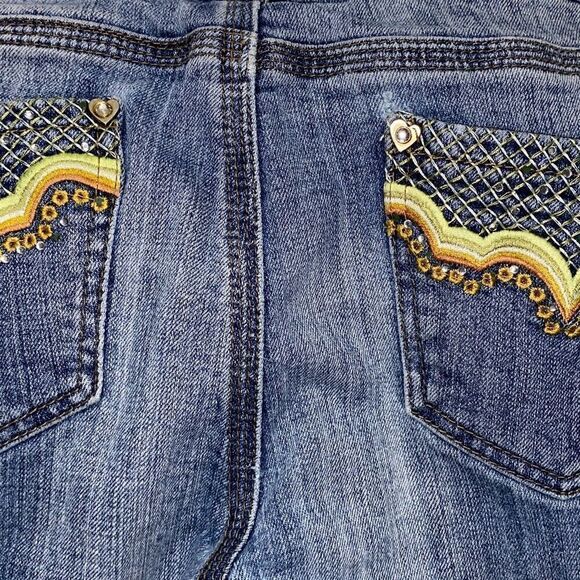 JouJou Women's Blue Medium Wash Flared Denim Jeans Size 11 - Picture 9 of 10